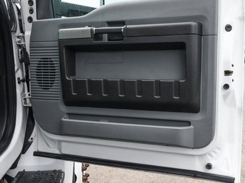 Used 2016 Ford F650 2WD Crew Cab Super Duty image 42