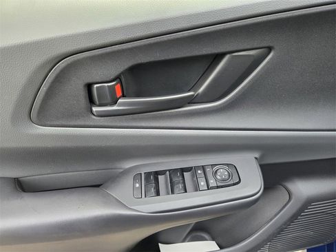 Used 2024 Toyota Prius LE image 18