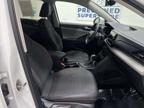 Used 2024 Volkswagen Taos SE FWD image 23