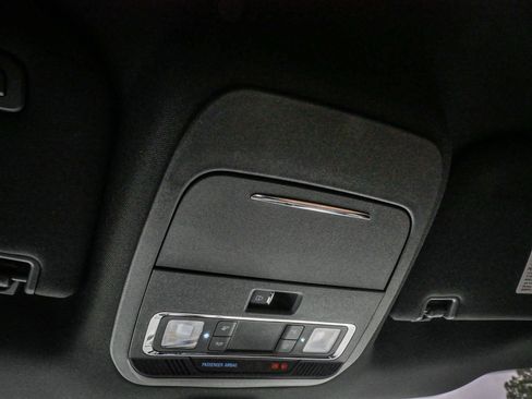 Used 2024 Ford F350 Lariat AWD/4WD image 27