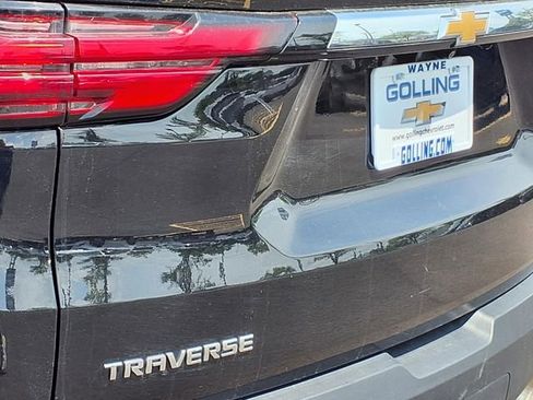 Used 2023 Chevrolet Traverse LT FWD image 25