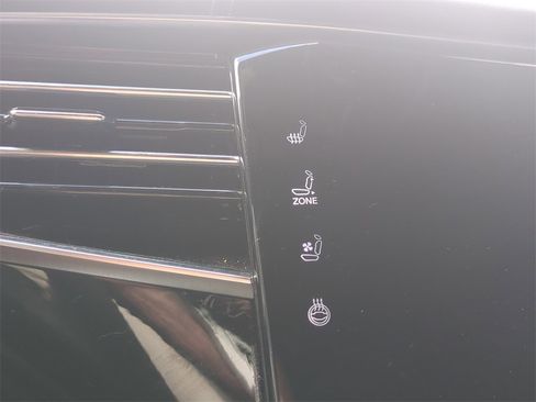 Used 2022 Jeep Wagoneer Series III w/ Premium Group I image 24