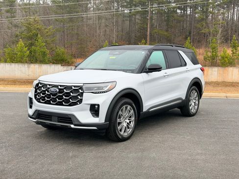 New 2026 Ford Explorer Platinum image 9