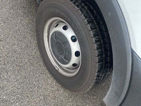 Used 2020 Ford Transit 250 Medium Roof image 11