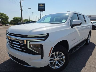 Used 2025 Chevrolet Suburban LT