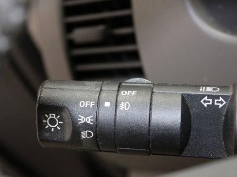 Used 2017 Nissan Frontier SV w/ SV Value Truck Package image 19