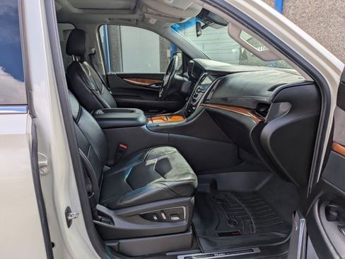 Used 2015 Cadillac Escalade ESV Premium image 30