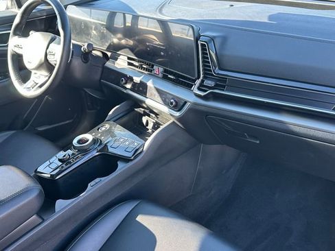 Used 2023 Kia Sportage EX w/ EX Premium Package image 9