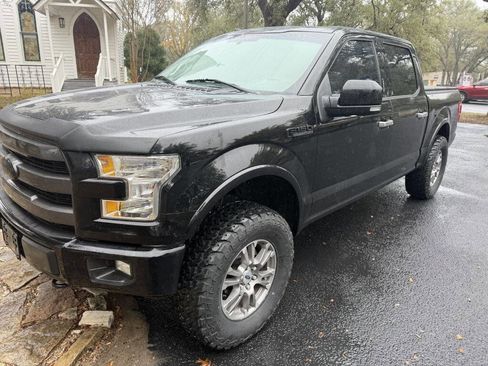 Used 2017 Ford F150 Lariat image 2