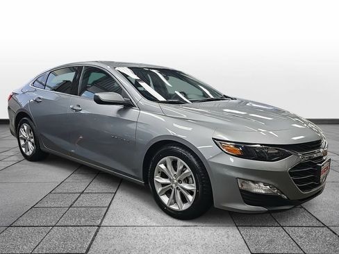 Used 2024 Chevrolet Malibu LT image 3