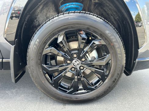 Used 2022 Toyota RAV4 SE w/ Convenience Package AWD/4WD image 31