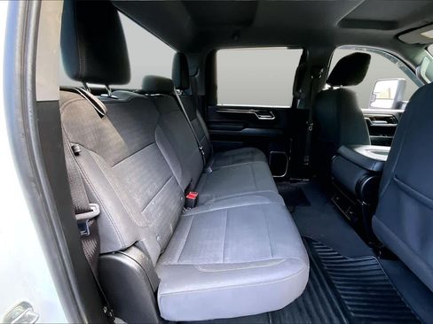 Used 2024 Chevrolet Silverado 2500 LT AWD/4WD image 18