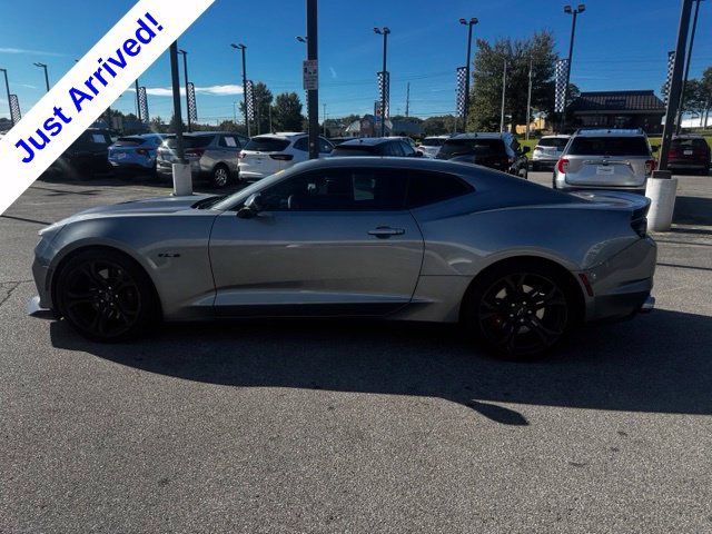 Used 2021 Chevrolet Camaro SS RWD image 7