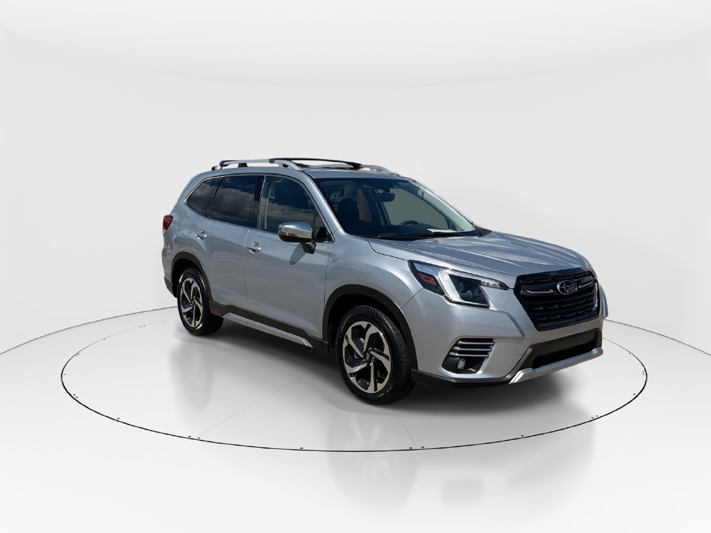 Used 2023 Subaru Forester Touring AWD/4WD image 2