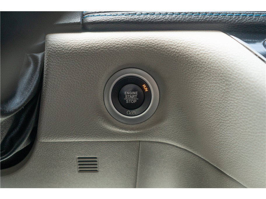 Used 2021 Chrysler Pacifica Touring-L FWD image 13