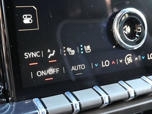 Certified 2026 GMC Yukon AT4 Ultimate AWD/4WD image 15