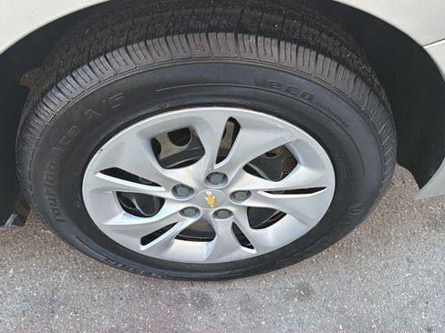 Used 2019 Chevrolet Cruze LS w/ LS Fleet Convenience Package FWD image 9