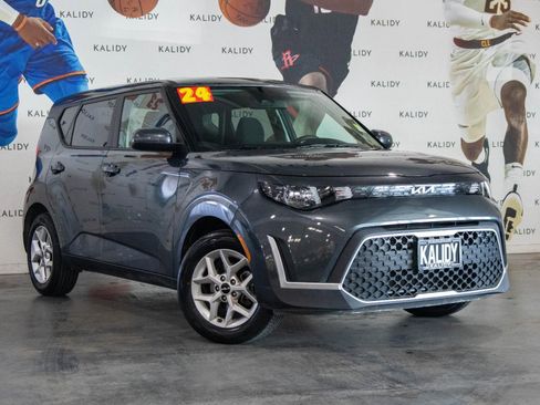 Used 2024 Kia Soul LX w/ Option Group 015 image 2