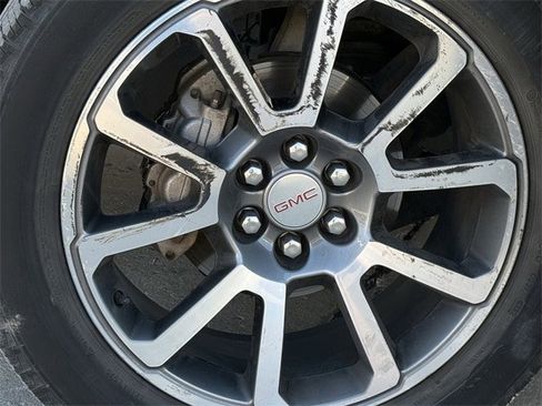 Used 2020 GMC Canyon Denali image 9