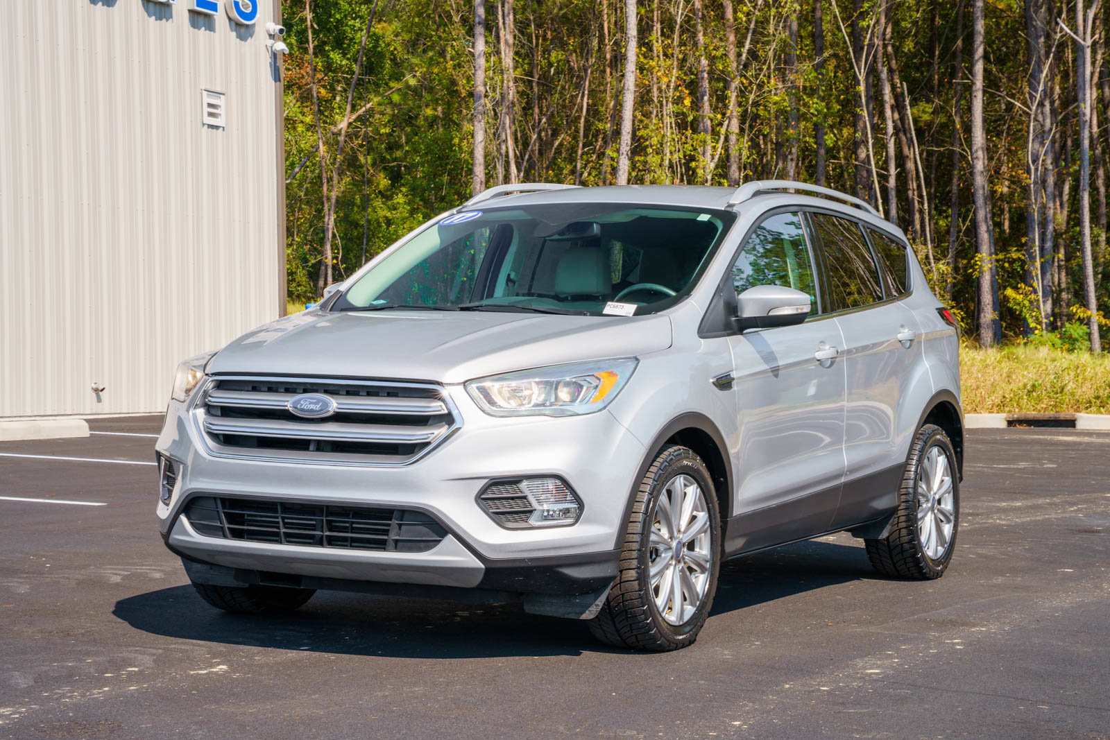 Used 2017 Ford Escape Titanium FWD image 3