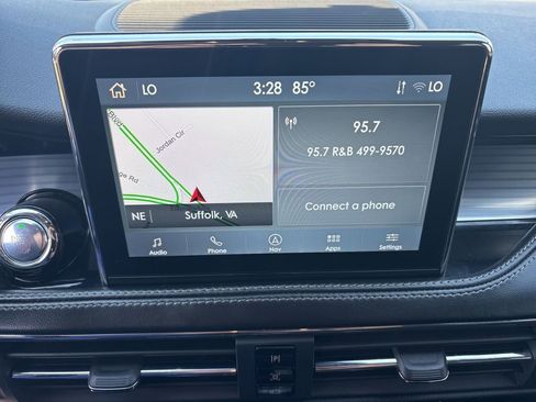 Used 2022 Lincoln Corsair AWD w/ Premium Package image 22