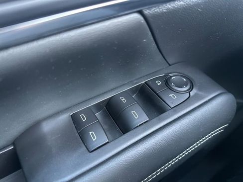 Used 2025 GMC Terrain Elevation image 22