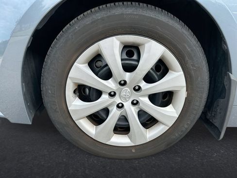 Used 2025 Toyota Corolla LE FWD image 10
