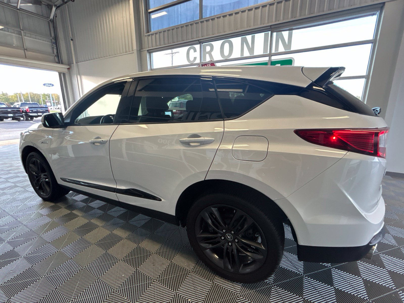 Used 2024 Acura RDX w/ Advance Package AWD/4WD image 4