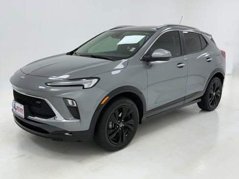 Used 2025 Buick Encore GX Sport Touring FWD image 5