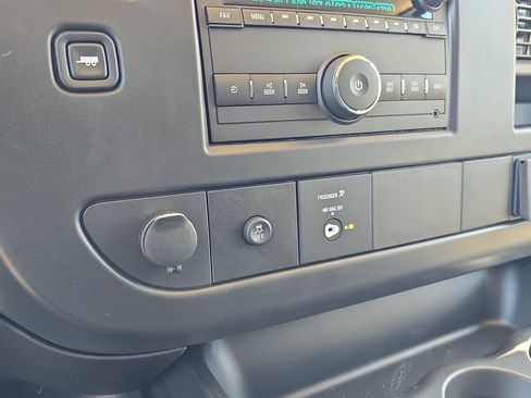 New 2026 GMC Savana 2500 w/ Driver Convenience Package RWD image 24
