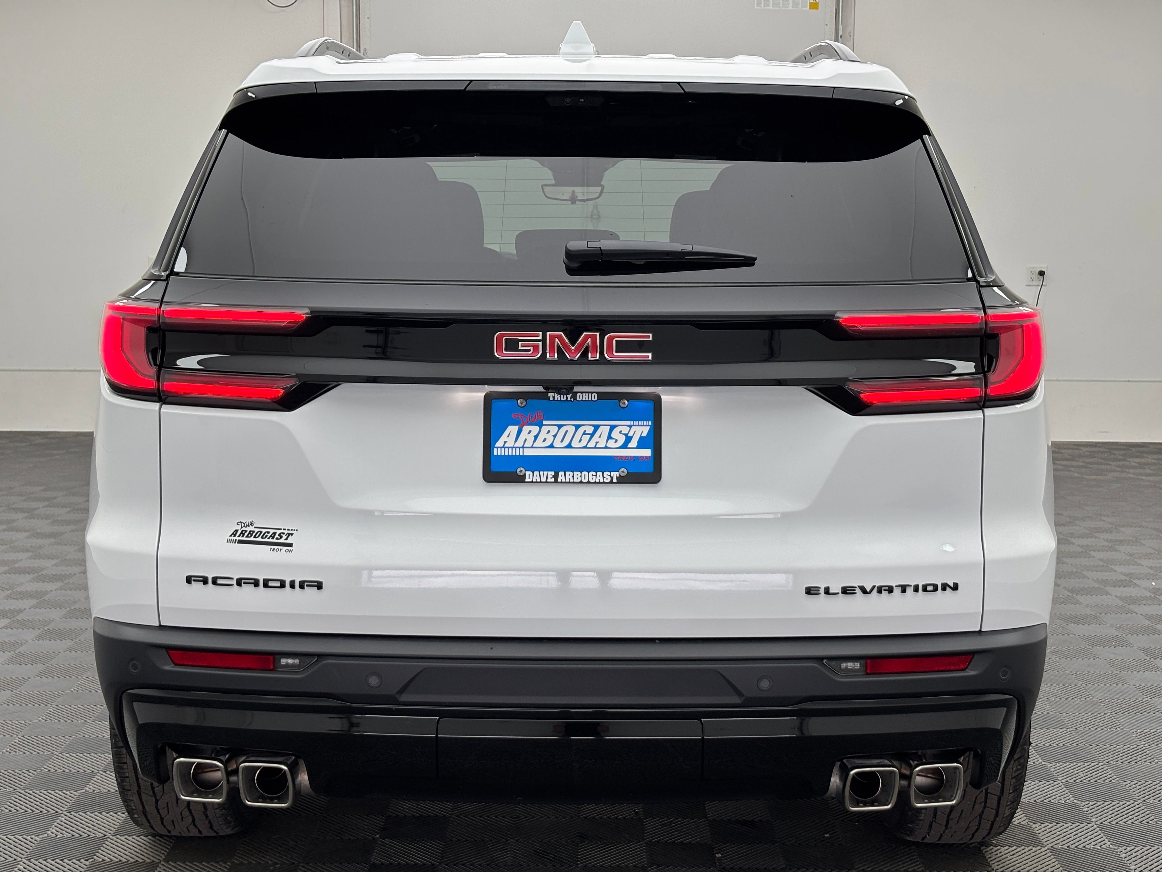 New 2026 GMC Acadia Elevation w/ Black Edition FWD image 11