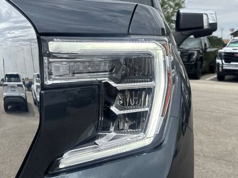 Used 2022 GMC Sierra 1500 Denali w/ Denali Premium Package AWD/4WD image 12