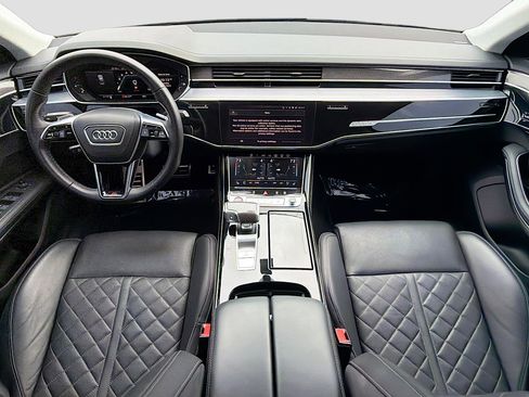 Used 2023 Audi S8 4.0T image 16