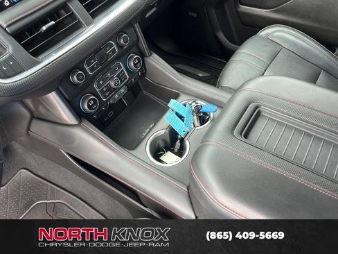 Used 2021 Chevrolet Suburban RST w/ Luxury Package AWD/4WD image 10