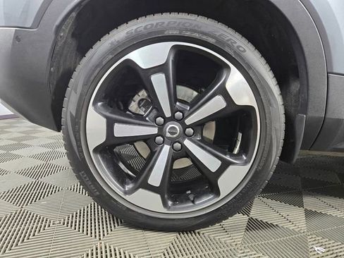 Used 2019 Volvo XC40 T5 Momentum AWD/4WD image 12