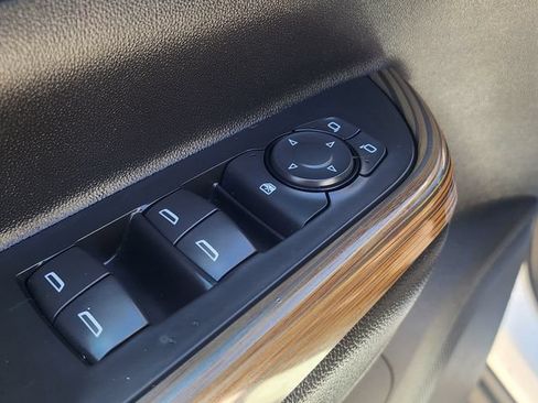 Used 2018 GMC Acadia SLE FWD image 12
