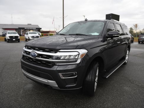 Used 2024 Ford Expedition Max Limited image 8
