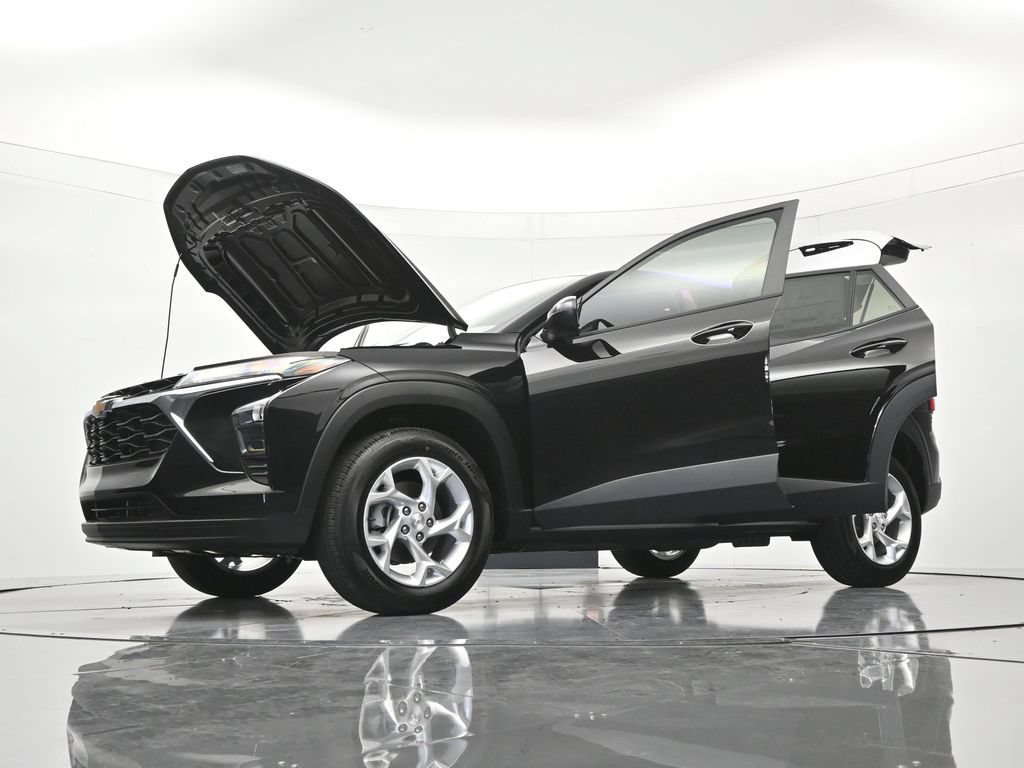 New 2026 Chevrolet Trax LS w/ LS Convenience Package FWD image 48