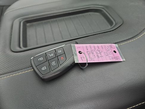 Used 2023 Chevrolet Tahoe Premier image 31