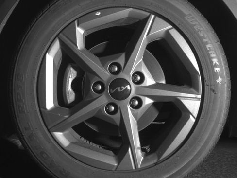 Used 2025 Kia K4 FWD image 12