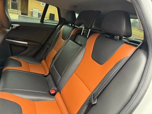 Used 2018 Volvo V60 T5 Cross Country w/ Convenience Package image 29