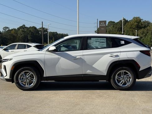 New 2026 Hyundai Tucson SE image 9