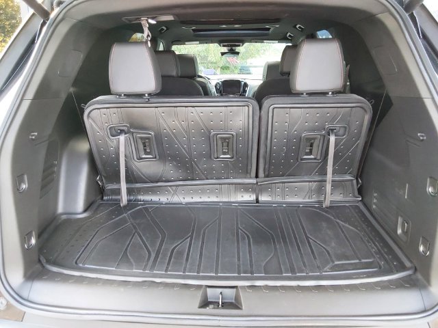 Used 2023 Chevrolet Traverse RS w/ LPO, Floor Liner Package AWD/4WD image 9