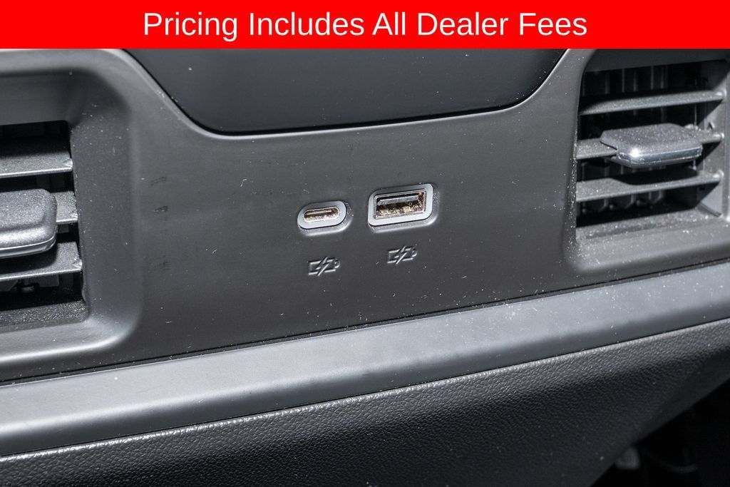 Used 2024 Chevrolet Silverado 1500 LT Trail Boss w/ LT Trail Boss Premium Package AWD/4WD image 8
