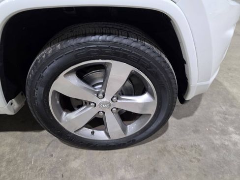 Used 2014 Jeep Grand Cherokee Overland AWD/4WD image 22