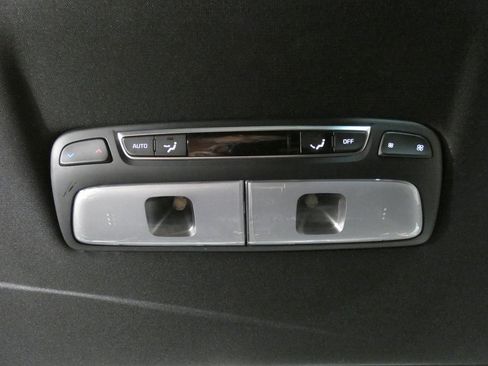Used 2024 Kia Telluride AWD image 27