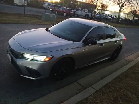 Used 2023 Honda Civic Sport image 7