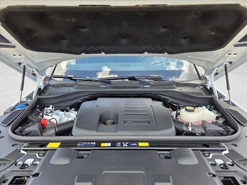 New 2026 Land Rover Range Rover Sport Dynamic SE AWD/4WD image 17