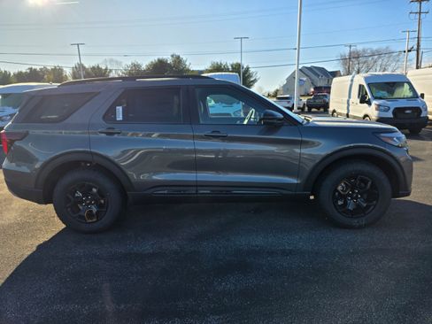 New 2026 Ford Explorer Tremor image 6