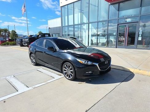 Used 2018 MAZDA MAZDA3 Touring image 3